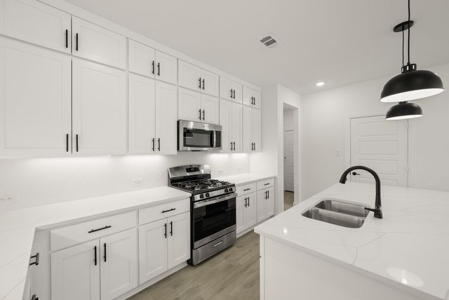 1015 Abigail Way, Midlothian, TX 76065