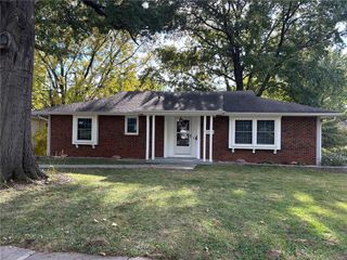 18005 E Redwood Drive, Independence, MO 64056