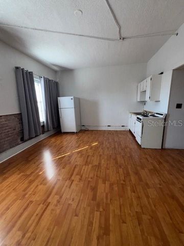 206 W MAIN APT 203 STREET, Leesburg, FL 34748