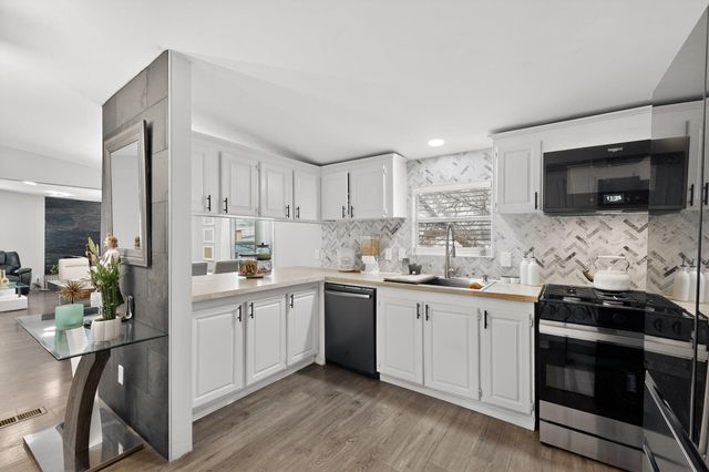 10200 2nd Street NW TRLR 43, Albuquerque, NM 87114