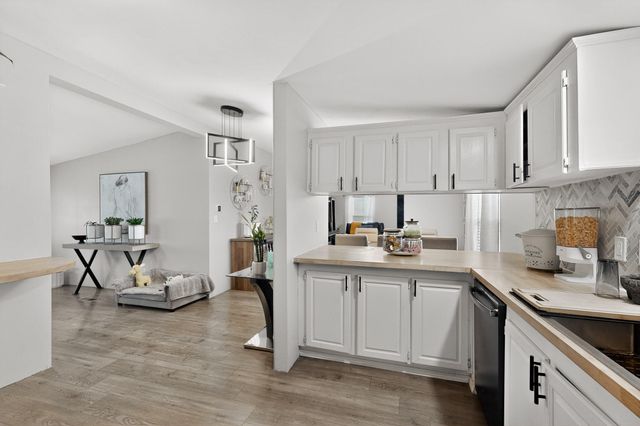 10200 2nd Street NW TRLR 43, Albuquerque, NM 87114