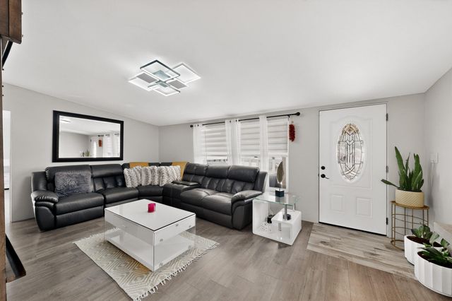 10200 2nd Street NW TRLR 43, Albuquerque, NM 87114