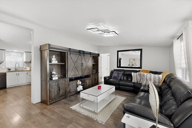 10200 2nd Street NW TRLR 43, Albuquerque, NM 87114