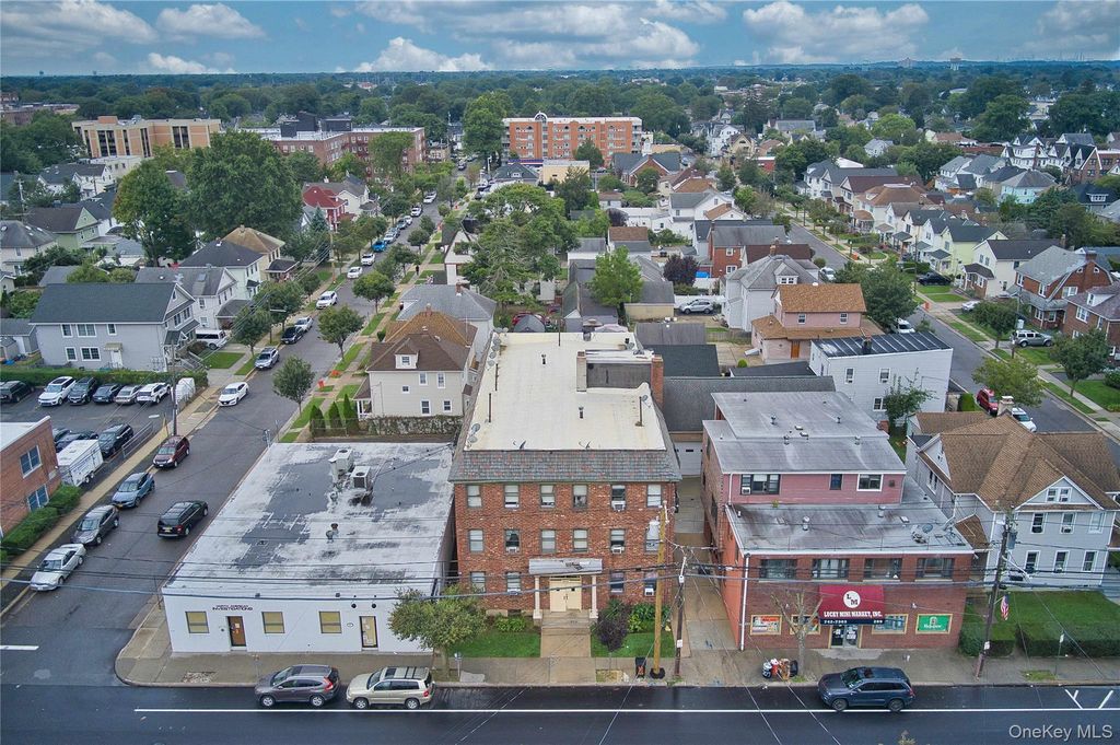 203 Willis Avenue, Mineola, NY 11501