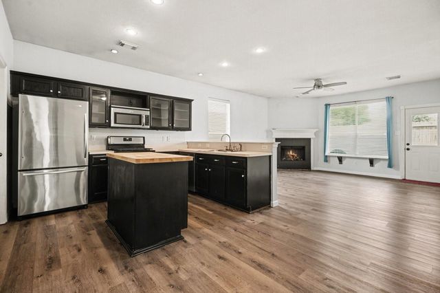 1906 Cameo Court, League City, TX 77573