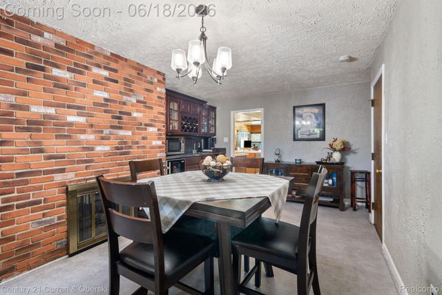 37480 Rhonswood Drive, Farmington Hills, MI 48167