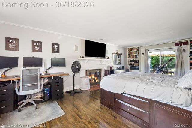 37480 Rhonswood Drive, Farmington Hills, MI 48167