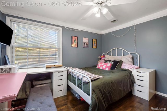 37480 Rhonswood Drive, Farmington Hills, MI 48167