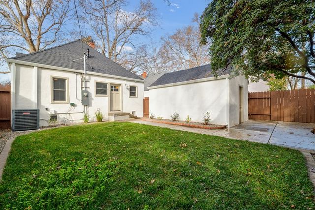 2705 Harkness St, Sacramento, CA 95818