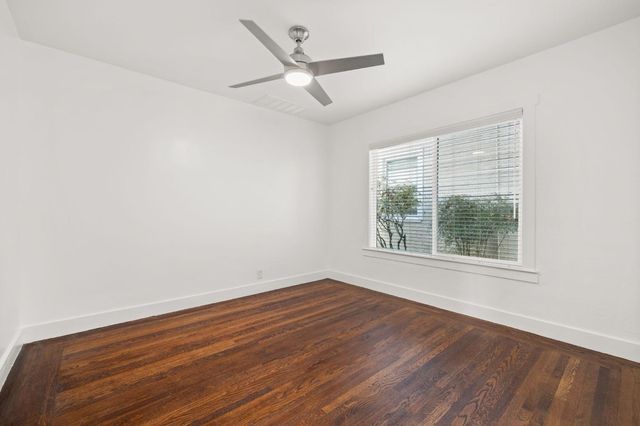 2705 Harkness St, Sacramento, CA 95818