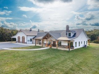 1923 Bradford Rd, Petersburg, TN 37144