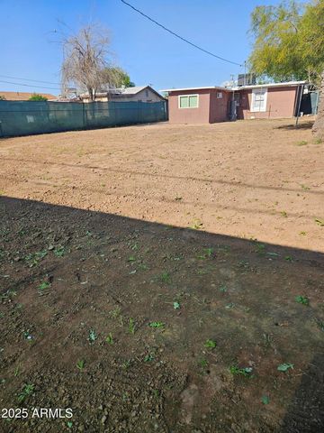 725 W SOUTHGATE Avenue, Phoenix, AZ 85041