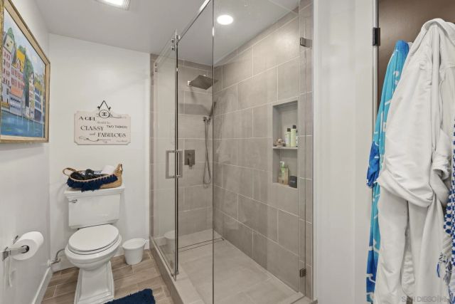 404 Bonair St, La Jolla, CA 92037