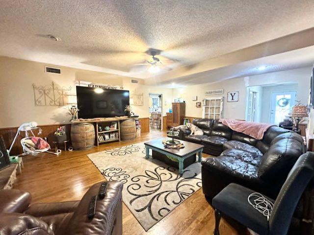 10042 Fm 1390, Scurry, TX 75158
