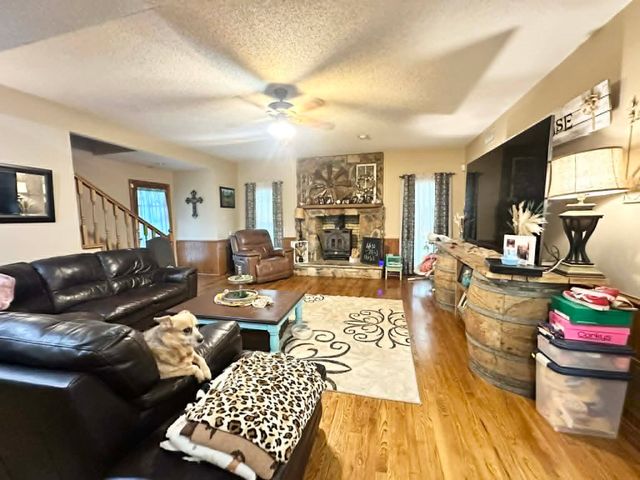 10042 Fm 1390, Scurry, TX 75158