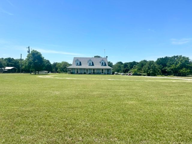 10042 Fm 1390, Scurry, TX 75158
