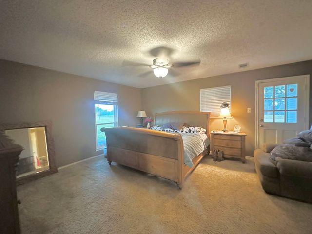 10042 Fm 1390, Scurry, TX 75158