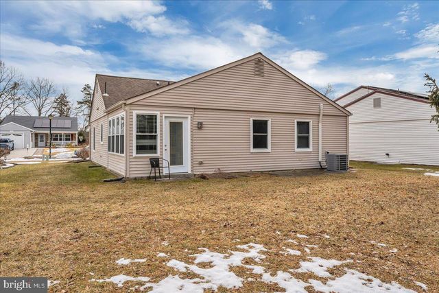 107 DORCHESTER DR, Southampton, NJ 08088