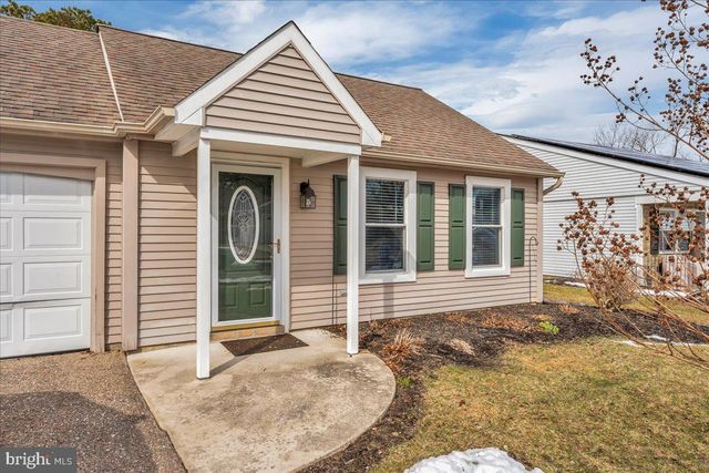 107 DORCHESTER DR, Southampton, NJ 08088