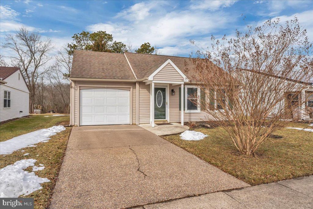 107 DORCHESTER DR, Southampton, NJ 08088