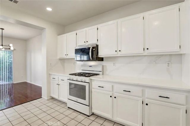 27 Ohio, Irvine, CA 92606