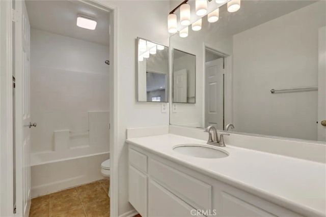 27 Ohio, Irvine, CA 92606