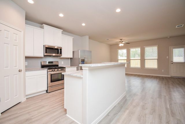 27326 Grey Fox Run, Magnolia, TX 77354