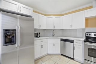 6300 S Falls Cir Dr 212, Lauderhill, FL 33319