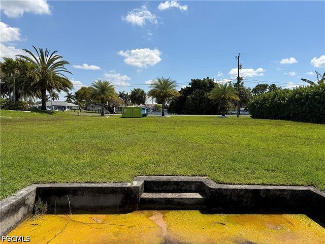 2151 Club House RD, Fort Myers, FL 33715