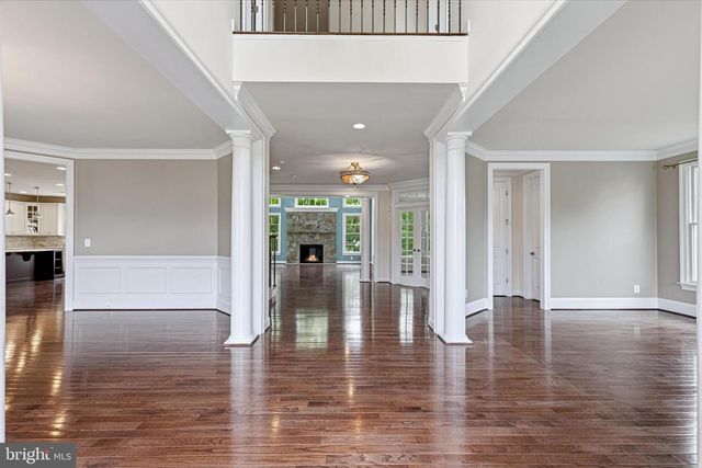 1751 TYSONS CREST LN, Vienna, VA 22182