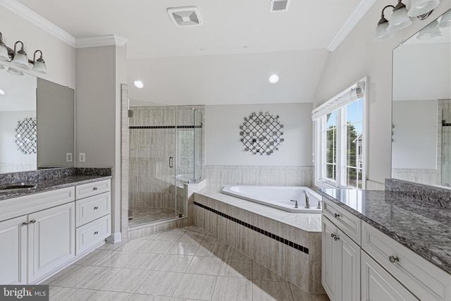 1751 TYSONS CREST LN, Vienna, VA 22182