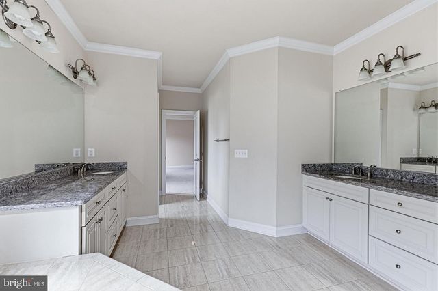1751 TYSONS CREST LN, Vienna, VA 22182