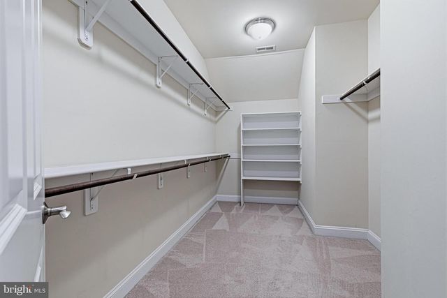 1751 TYSONS CREST LN, Vienna, VA 22182