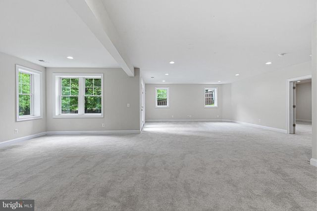 1751 TYSONS CREST LN, Vienna, VA 22182
