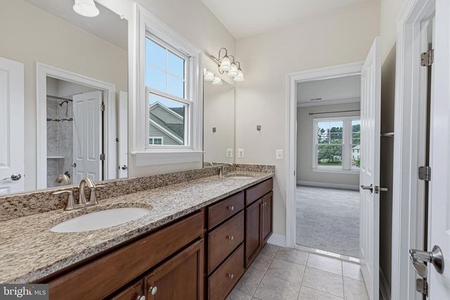1751 TYSONS CREST LN, Vienna, VA 22182