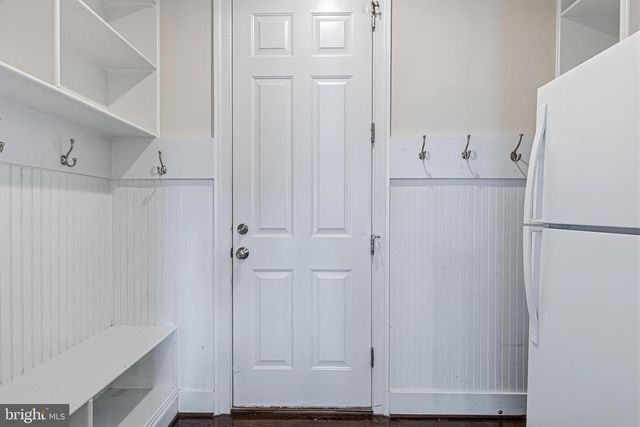 1751 TYSONS CREST LN, Vienna, VA 22182