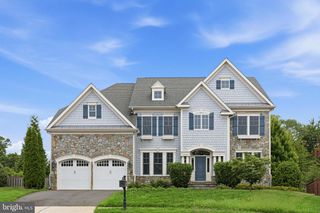 1751 TYSONS CREST LN, Vienna, VA 22182
