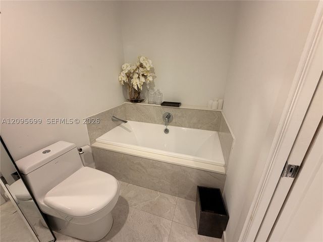 488 NE 18th St 2205, Miami, FL 33132