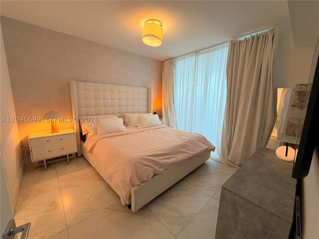488 NE 18th St 2205, Miami, FL 33132