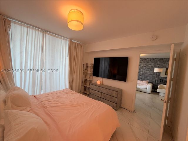 488 NE 18th St 2205, Miami, FL 33132