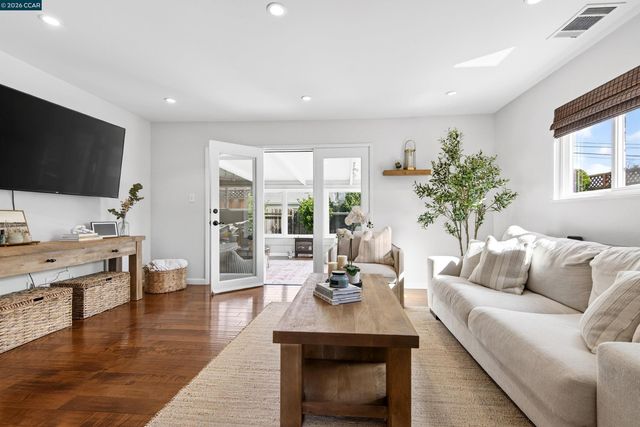 4273 Armand Dr, Concord, CA 94521