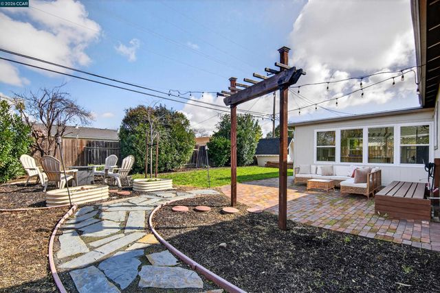 4273 Armand Dr, Concord, CA 94521