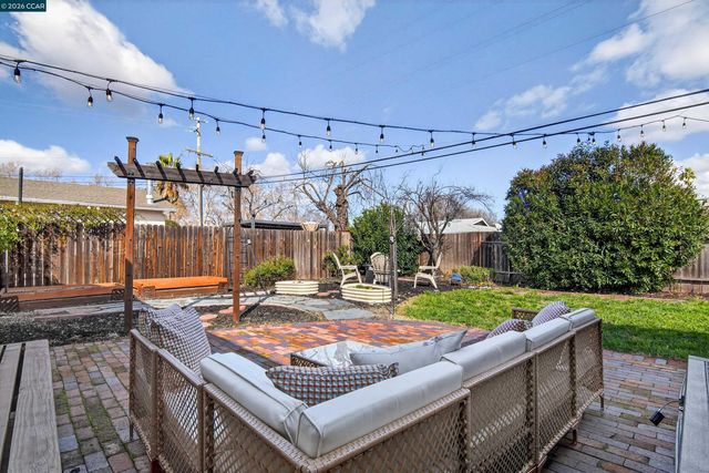 4273 Armand Dr, Concord, CA 94521