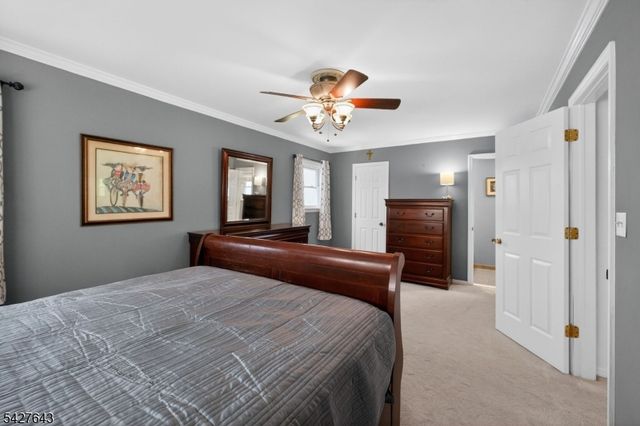 8 Lee Ct, Mount Olive Twp., NJ 07836