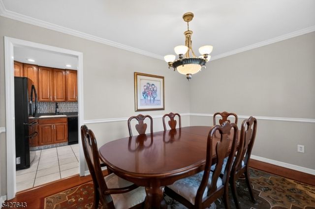 8 Lee Ct, Mount Olive Twp., NJ 07836