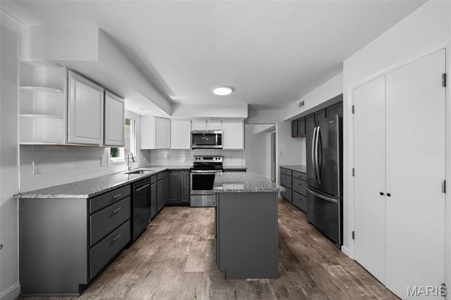 3029 Yale Boulevard, St Charles, MO 63301