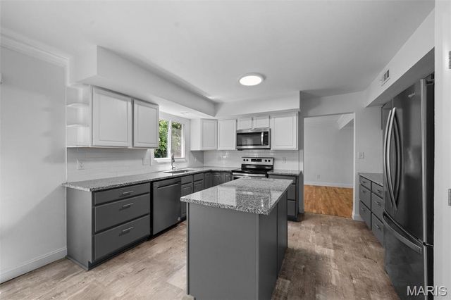 3029 Yale Boulevard, St Charles, MO 63301