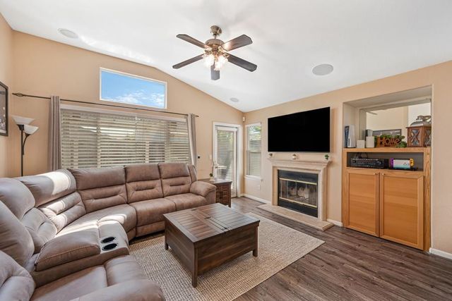 5376 Buckwood Way, Sacramento, CA 95835