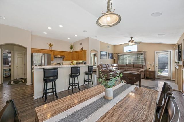 5376 Buckwood Way, Sacramento, CA 95835