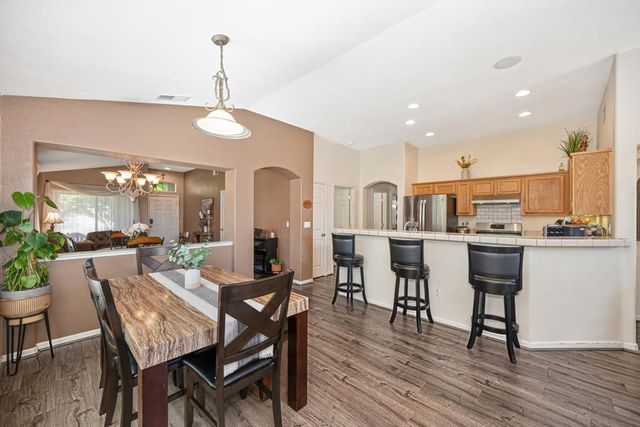 5376 Buckwood Way, Sacramento, CA 95835
